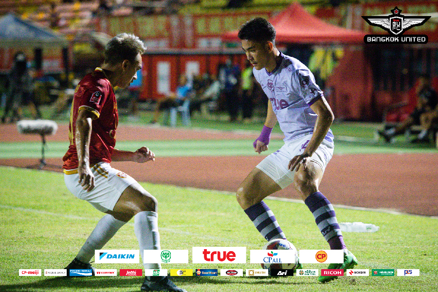  “แข้งเทพ” บุกพ่าย “มังกรโล่เงิน” 1-0