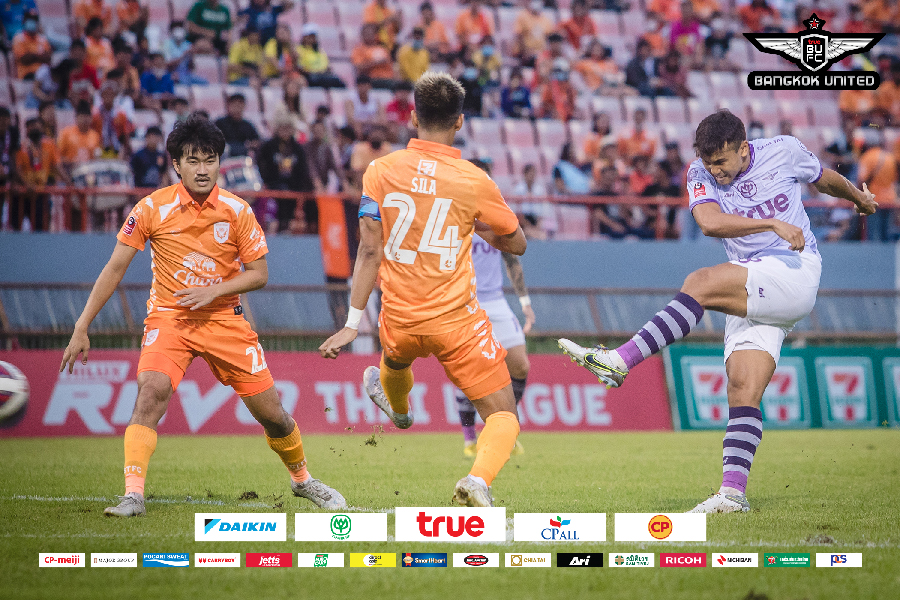 โนสกอร์ “แข้งเทพ”  บุกเจ๊า “ค้างคาวไฟ” 0-0